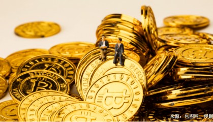 港股相关ETF全线走低！狂飙的比特币行情见顶了？