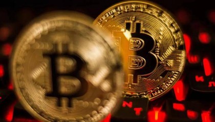 比特币价格攀升,特朗普加码加密货币,暴涨背后的暗潮涌动