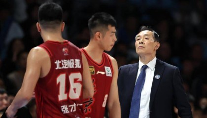 周琦缺席训练无缘京粤战 许利民不想看到单打独斗