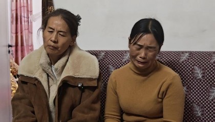 河南醉驾追尾致3死案今日开庭,死者家属:曾躺在孩子身亡地痛哭