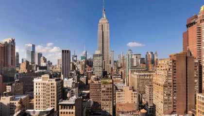 比特币价格刷新历史新高,触及112000美元