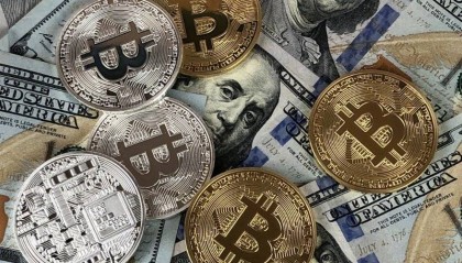 比特币一度突破94000美元