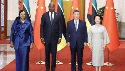 习近平同莫桑比克总统查波会谈