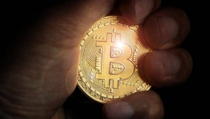 人民币反击战打响，用比特币赖账想法被打破，做空美元的时机到了