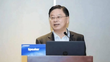 中国自动驾驶第一人,破产了