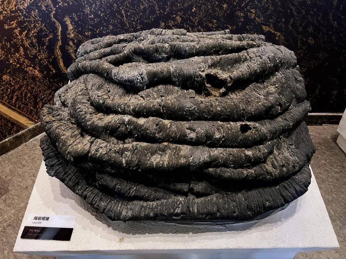 五大连池博物馆（火山介绍）