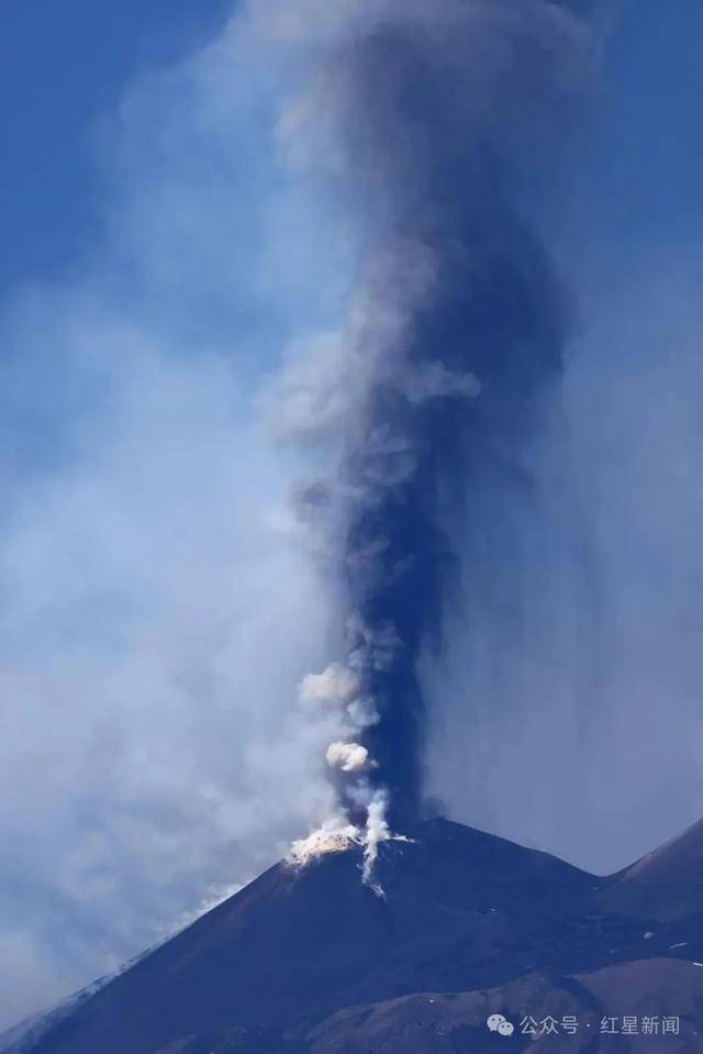 意大利埃特纳火山喷发