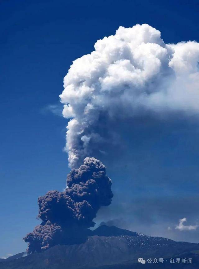 意大利埃特纳火山喷发