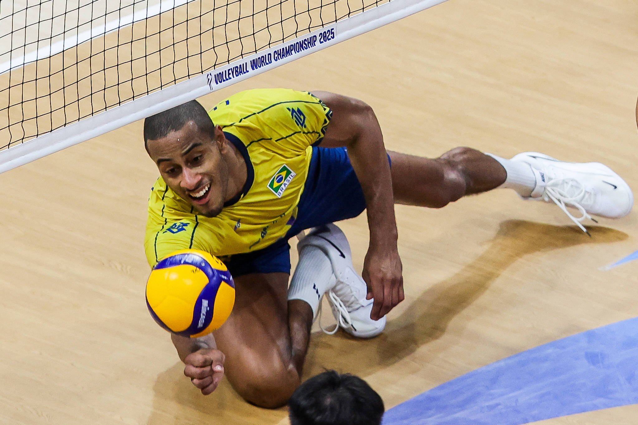 (体育)排球——男排世锦赛:中国队不敌巴西队