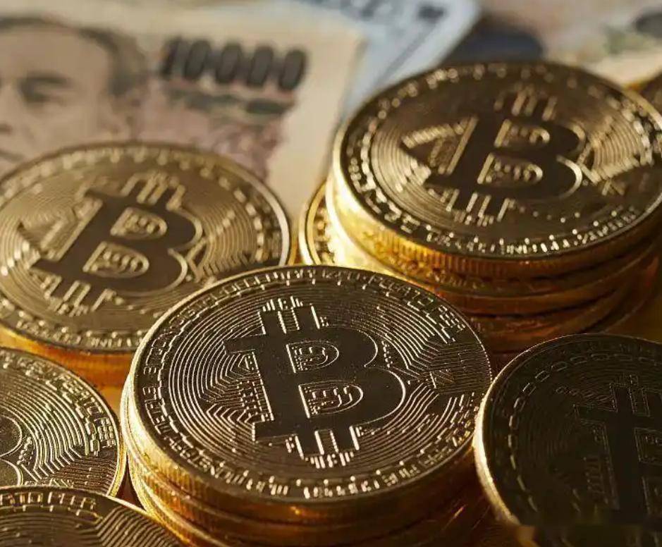 孙宇晨到底有多少钱？据彭博报道，孙拥有1.7万枚比特币，当年孙花4500万元买一根香蕉，现在想想是不是合理了
