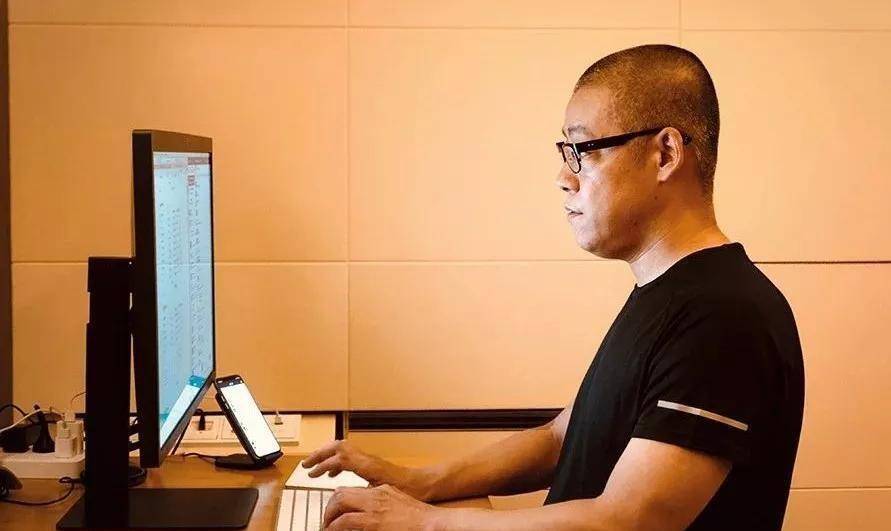 用全部积蓄买下10万个比特币！新东方老师，现在后悔吗？