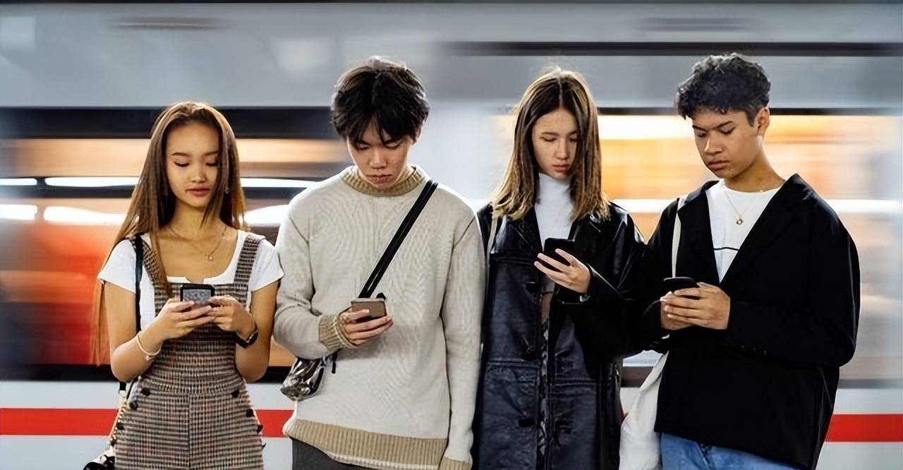 生育寒潮！中国生育率跌破底线，会走上韩式人口灾难不归路吗？