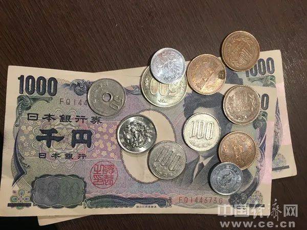 日本，全线暴跌！黑天鹅，突袭！