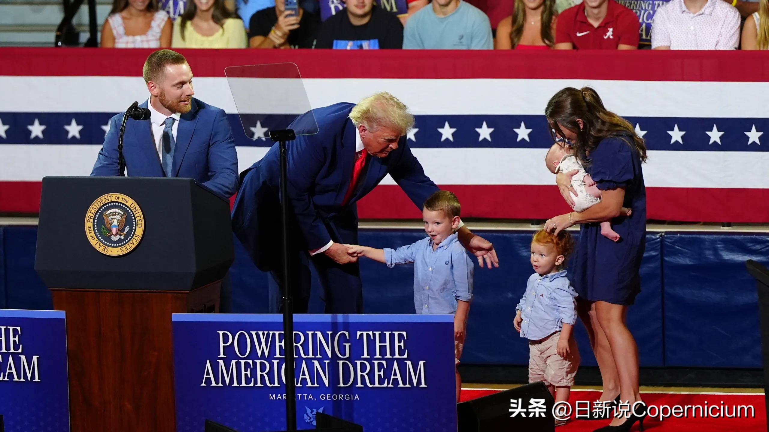 特朗普豪掷千金？每名新生儿发1000美元股票账户，家长挤爆官网！