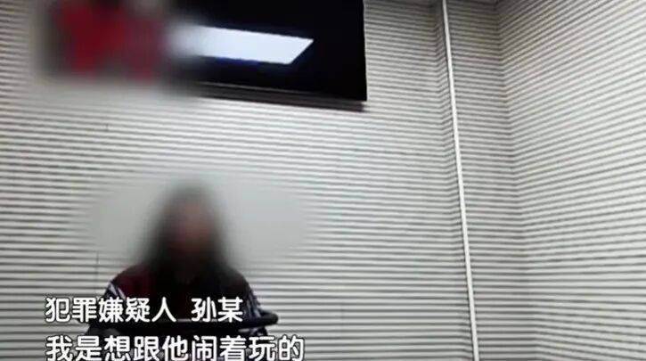 北京75岁独居老人向保姆炫耀25万多的金条后被盗！保姆：我是想跟他闹着玩儿的